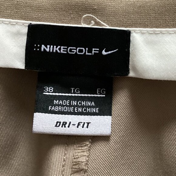 Nike Dri-Fit Mens Golf Shorts Size 38 Beige Khaki Front Pleat Golfing Activewear - Picture 8 of 9